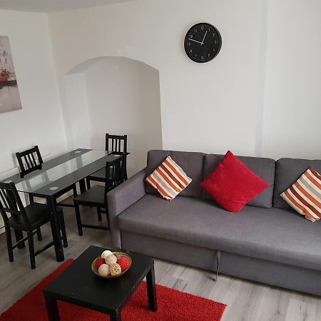 Barnfield Place Edgware ภายนอก รูปภาพ