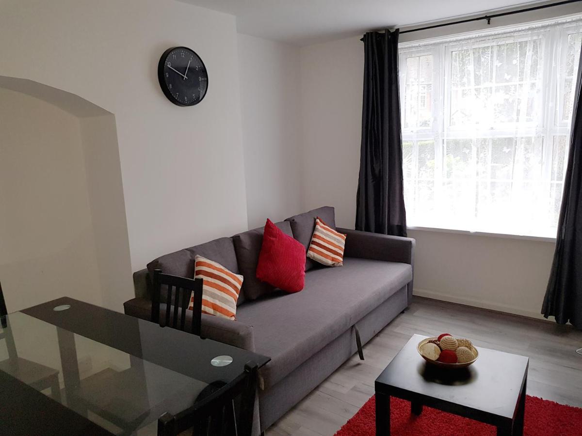 Barnfield Place Edgware ภายนอก รูปภาพ