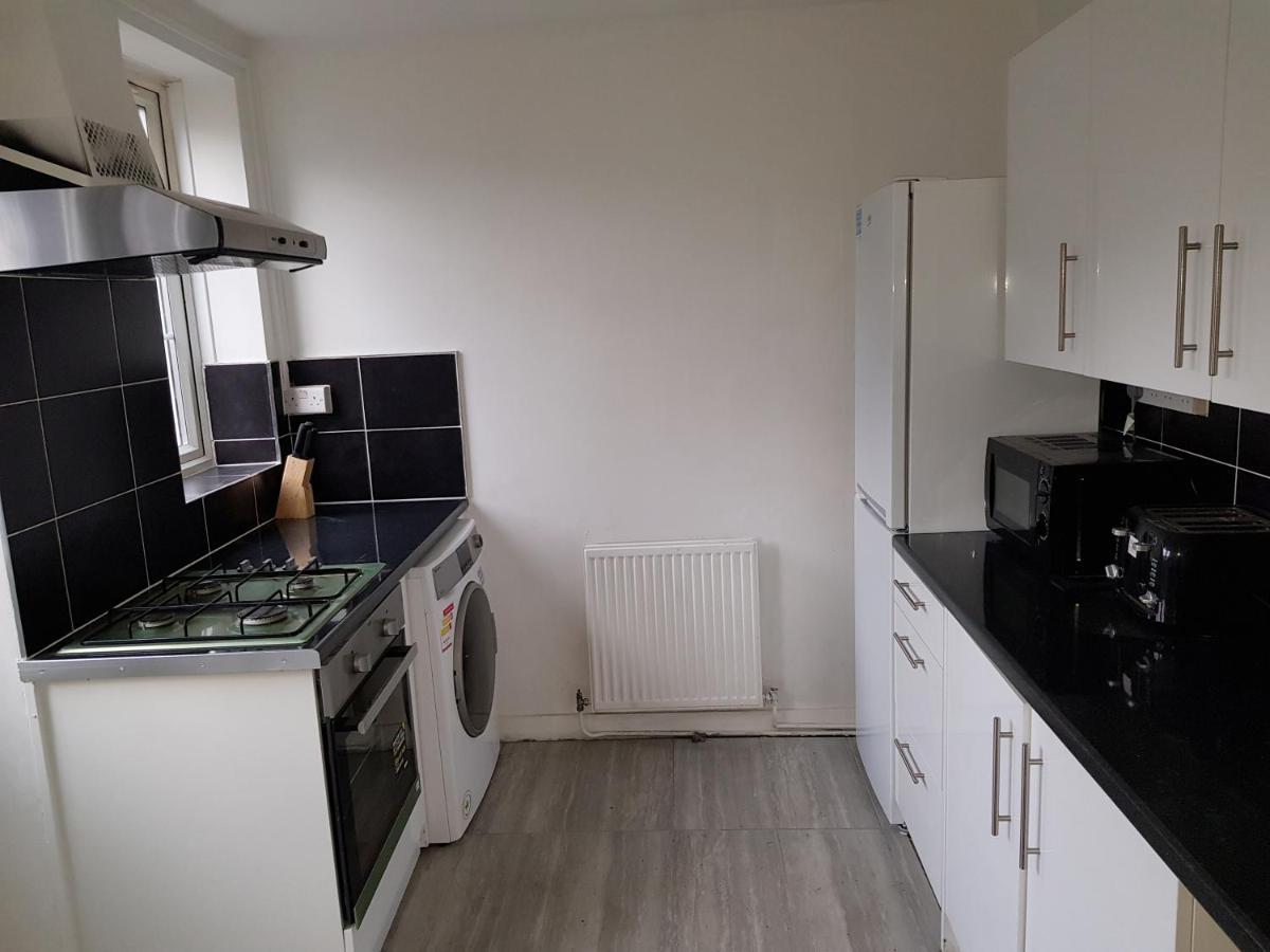 Barnfield Place Edgware ภายนอก รูปภาพ